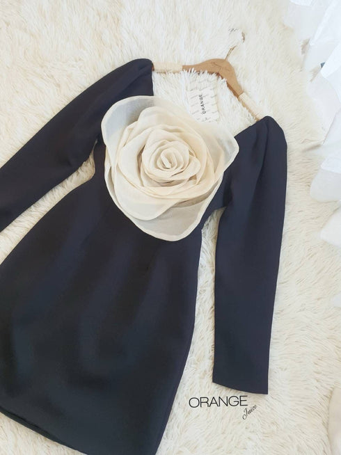ORANGE JUICE White Rose Embellished Long Sleeves Mini Dress